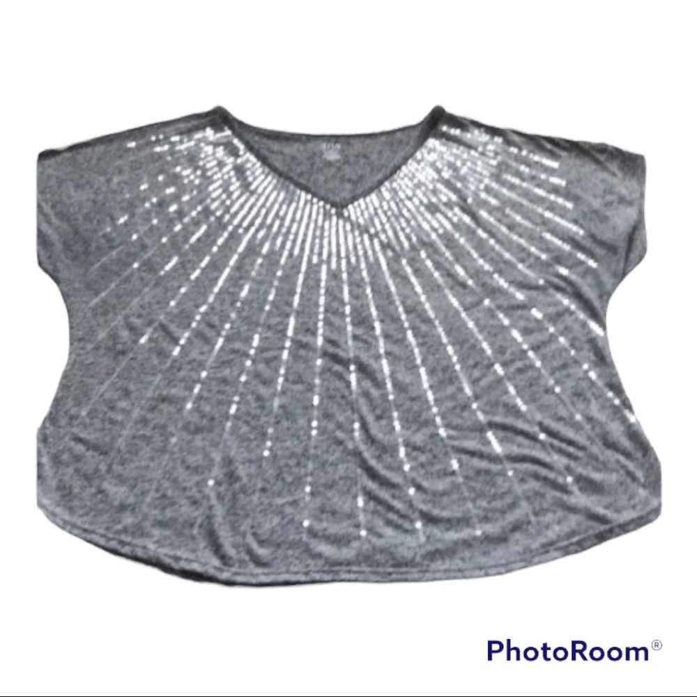 a.n.a Heather Gray Cap sleeve v-neckT-shirt top sequins  Size M Pretty Good used